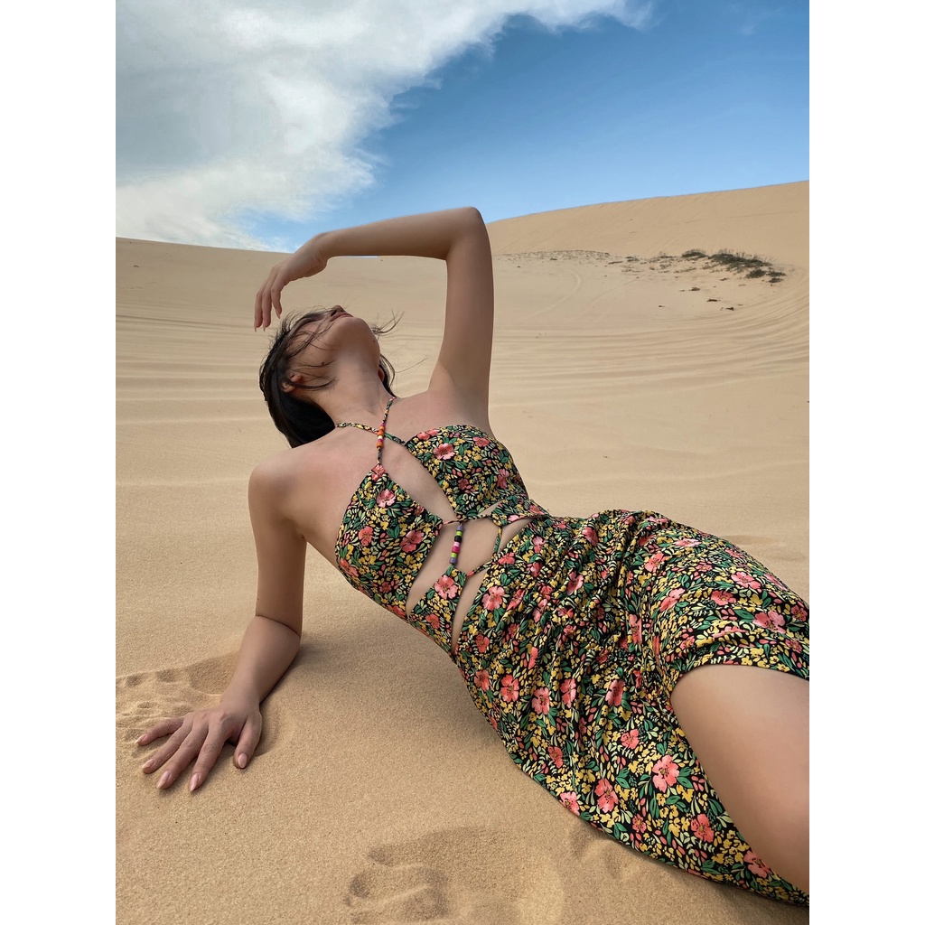 Farah Dress - Váy họa tiết hoa khoét dây dáng dài - Thiết kế bởi Iamcoco.official