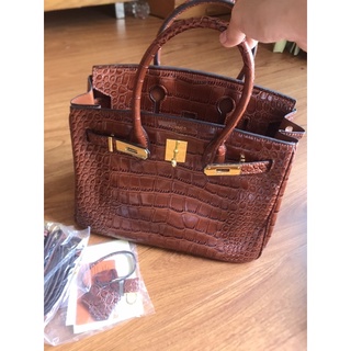 Túi hm da thật nâu bóng Size 30