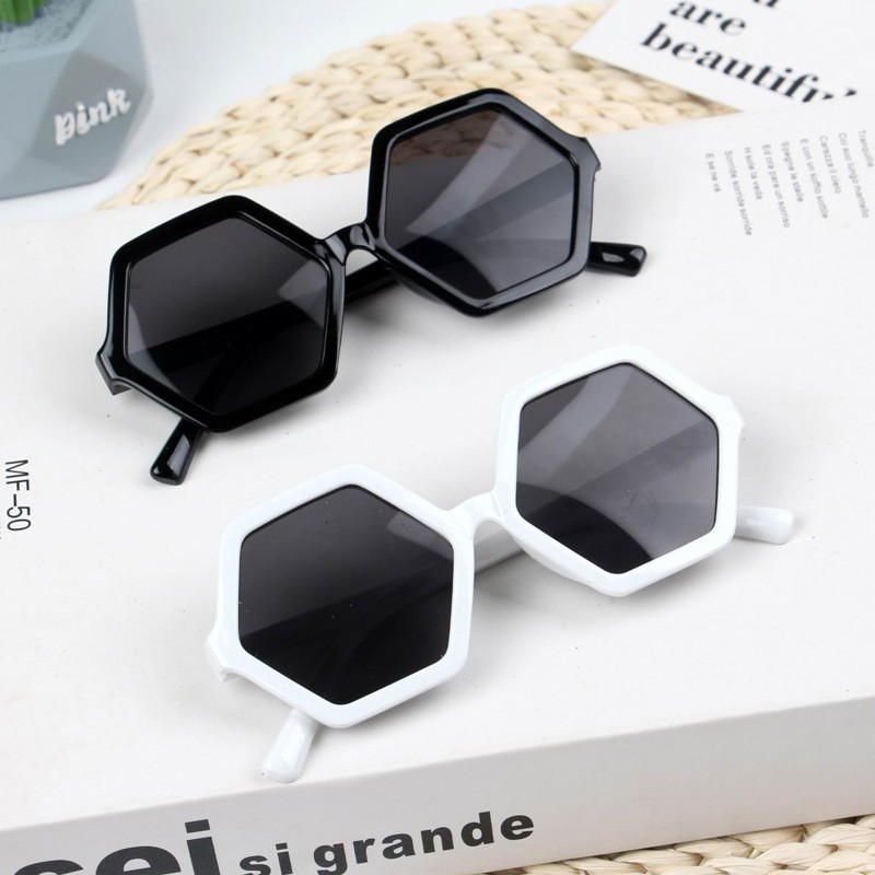 Kính Mát Gọng Lục Giác Vui Nhộn Cho Bé
