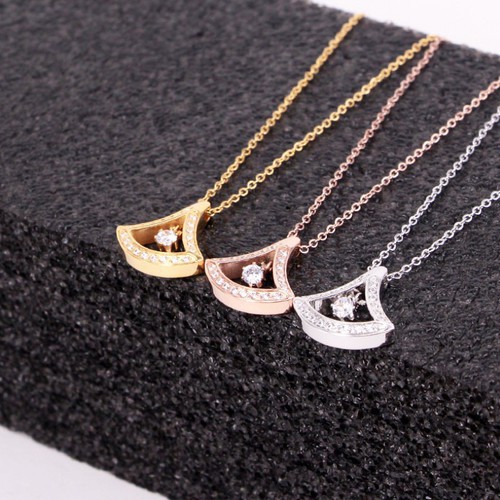 Dây Chuyền Titan Ko Đen Hình Quạt Đính Đá Nhân Tạo TT 2797