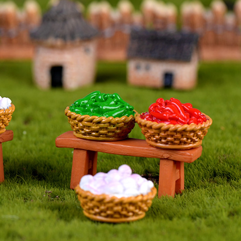 Mô hình bình rượu mini bằng nhựa resin xinh xắn trang trí sân vườn