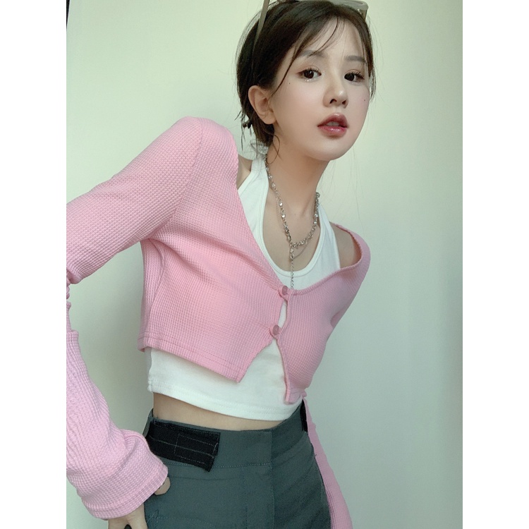 「MOTEL7」Áo Khoác Cardigan Ngắn Tay Dài Chống Nắng Siêu Ngắn Màu Hồng Phong Cách Mỹ + Áo Hai Dây + Váy Trung Bình Phong Cách Retro Quyến Rũ Cho Nữ