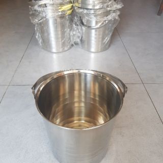 Xô đá inox có quai 20 cm ( ảnh shop tự chụp)