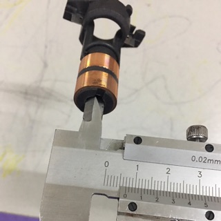 Chổi than cổ góp máy phát điện BMW