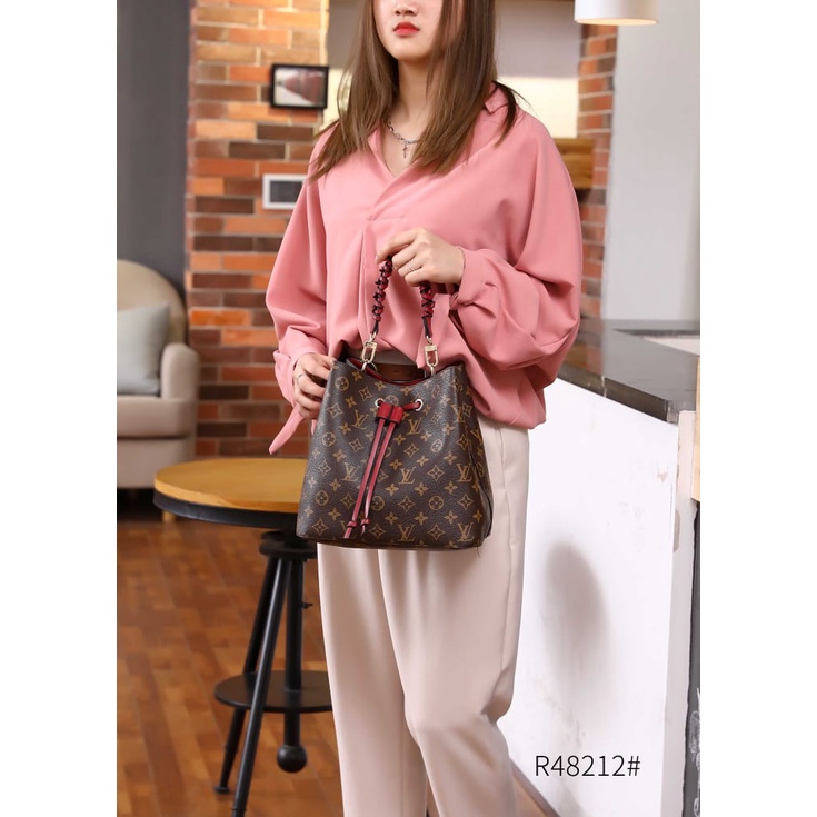 Lv Neo Noe Chéo Cơ Thể R48212