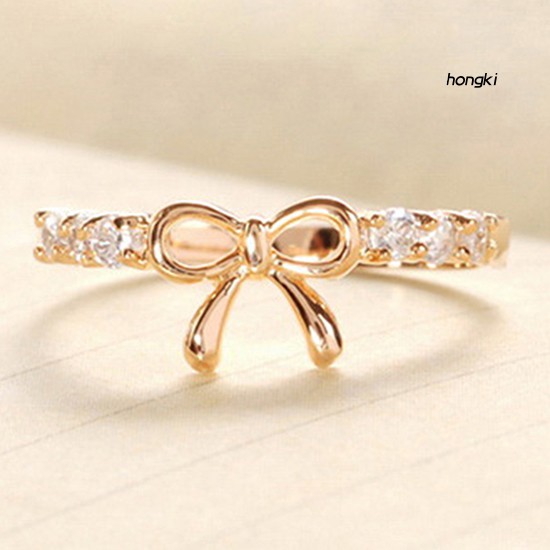 Nhẫn cưới hình nơ đính đá đơn giản cho nữ