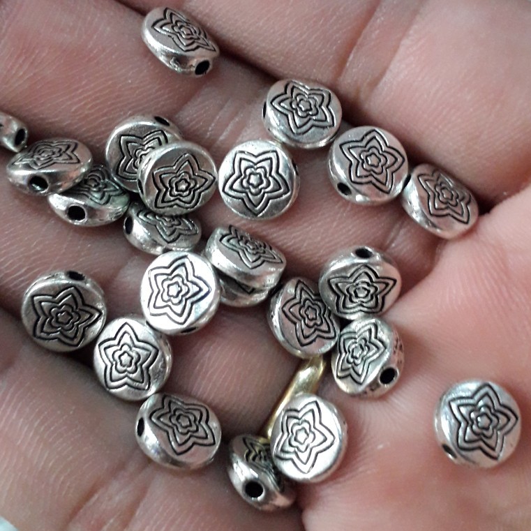 Sỉ charm hợp kim giả bạc : sỉ 50 gram = 25k / 1 gói [ mua sỉ xin pm shopee ]