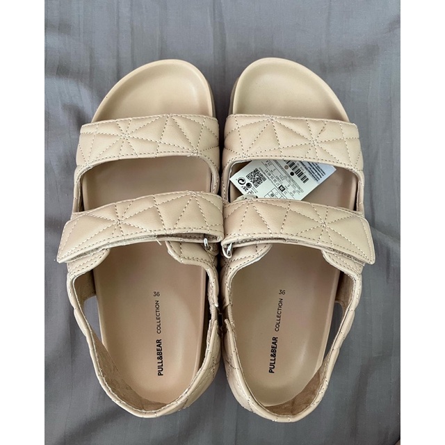 Sandal P.ull & B ear