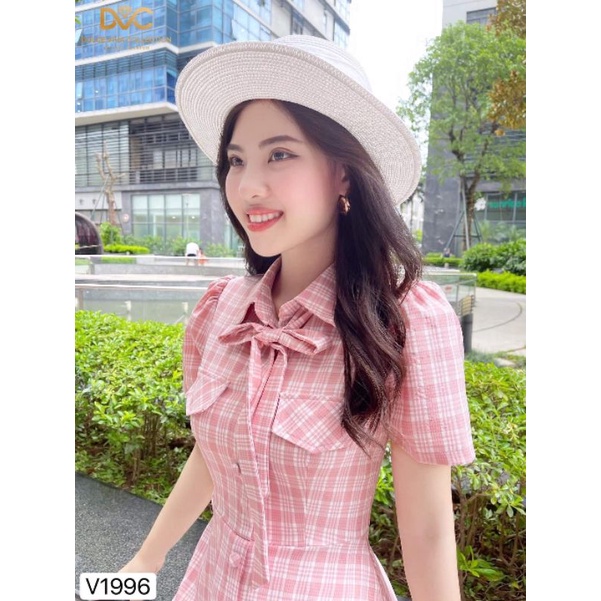 Váy hồng kẻ cổ vest sale 50% v100