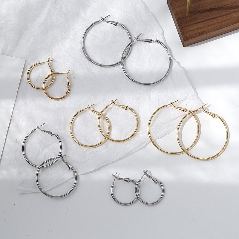 Khuyên Tai Kim Loại Hình Tròn Đơn Giản Cá Tính Cho Nữ