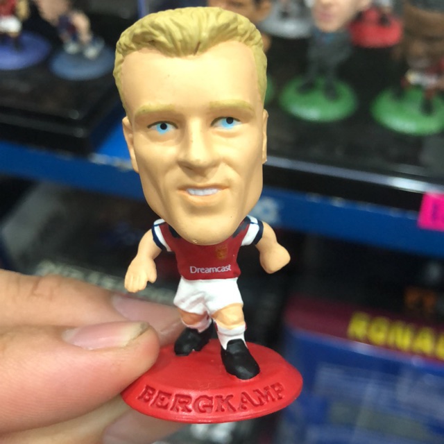 Tượng cầu Bergkamp