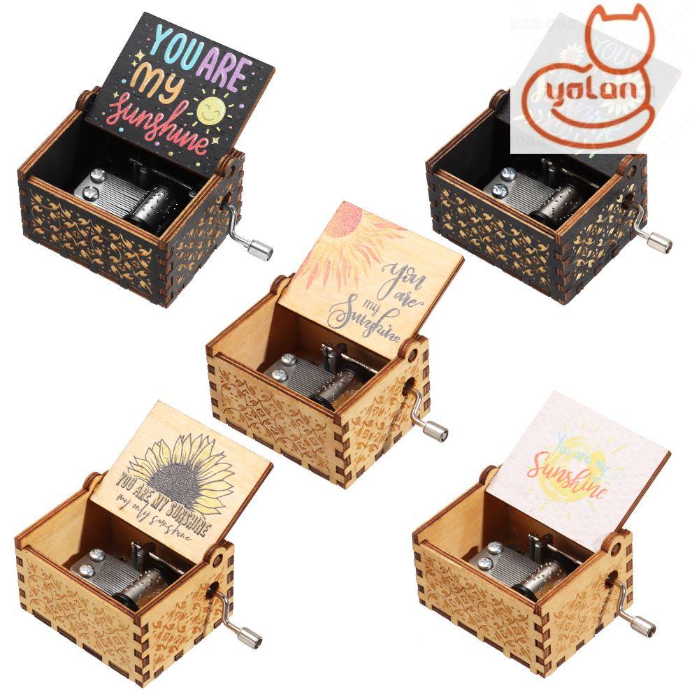Hộp nhạc gỗ chạm khắc chữ You Are My Sunshine màu đen phù hợp làm quà tặng