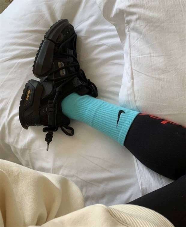 Đôi Vớ Họa Tiết Nike Thể Thao Chất Liệu Cotton Màu Sắc Kẹo Ngọt Dành Cho Nam Và Nữ | BigBuy360 - bigbuy360.vn