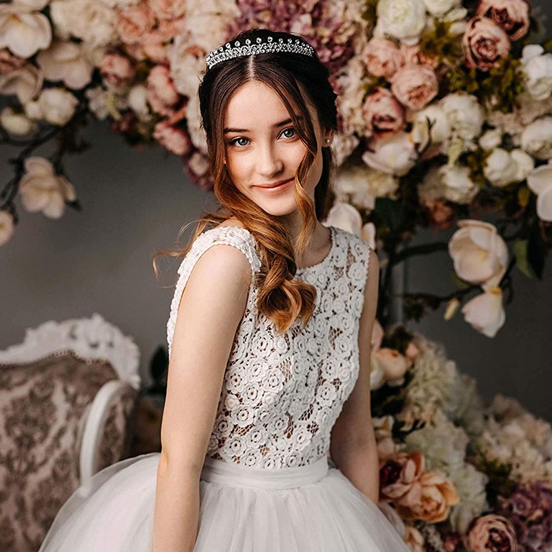 Vương miện cài tóc cô dâu khảm đá lộng lẫy đẹp mắt