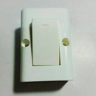 Công tắc đèn vuông