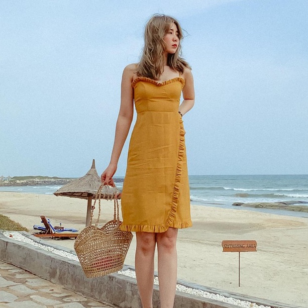 Đầm dây vàng Delia Dress Gem Clothing SP000860