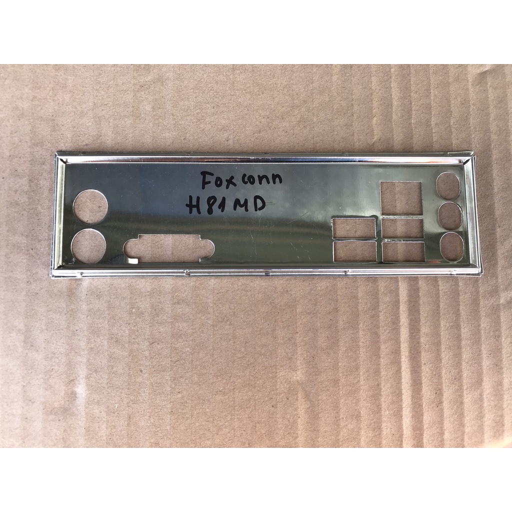 Chặn main Foxconn H81MD dùng nắp sau thùng máy