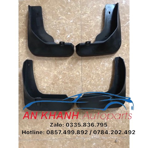 BỘ 4 CHẮN BÙN BÁNH XE Ô TÔ CÁC LOẠI