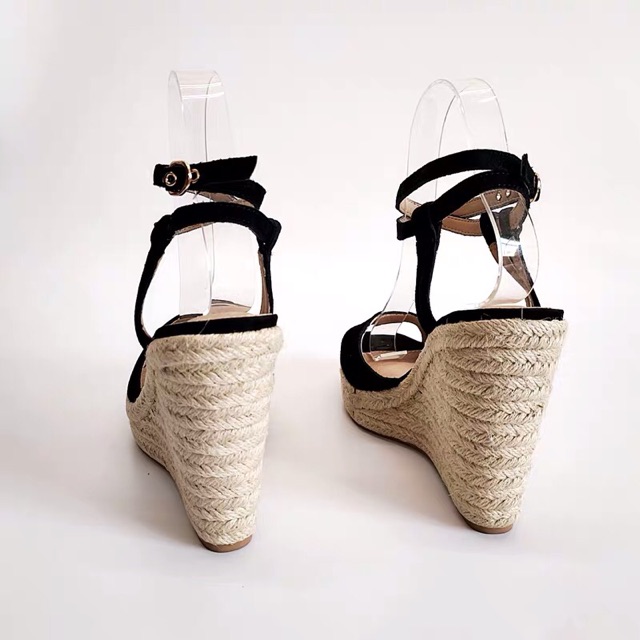 Sandal gót xuống đế cói da lộn . Hàng xuất eu