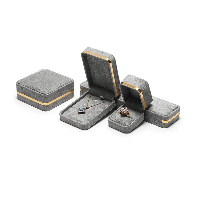 Hộp đựng trang sức bằng vải nỉ sang trọng