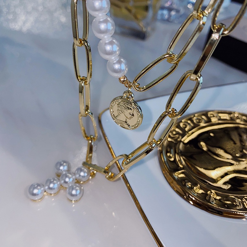 Vòng cổ Nhiều Lớp Đính Hạt Ngọc Trai Và Hình Thánh Giá Phong Cách Cổ Điển