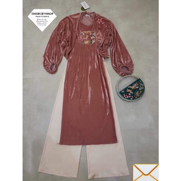 Áo dài yếm nhung cô tấm ba món