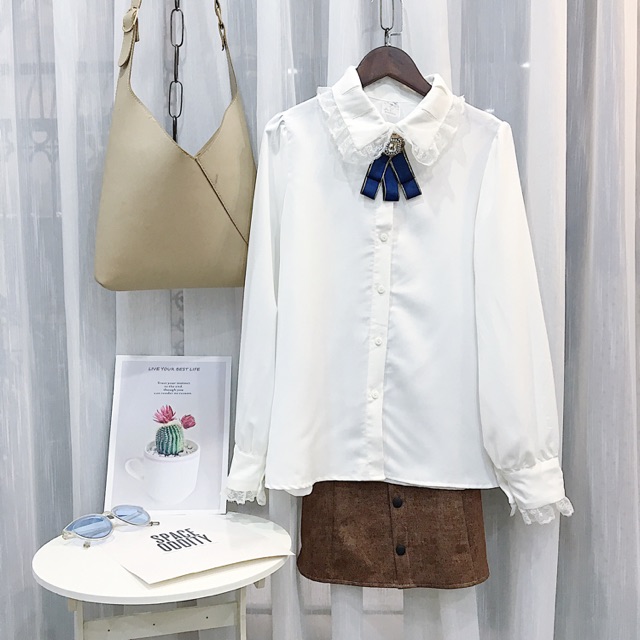 Áo sơ mi trắng basic