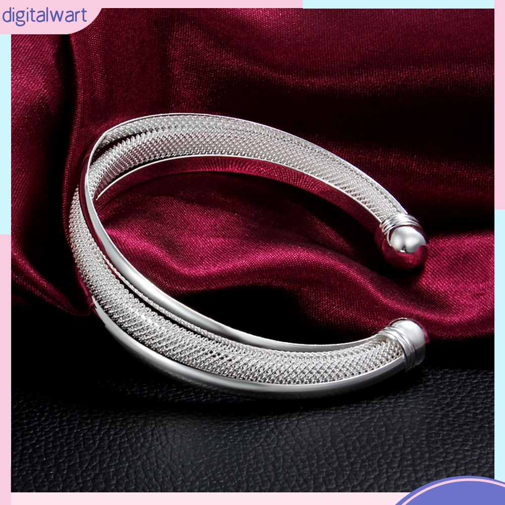 Vòng Đeo Tay Mạ Bạc Kiểu Dáng Đơn Giản Thanh Lịch Dành Cho Nữ