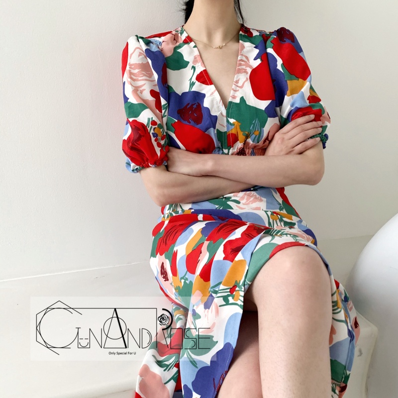 Đầm Tay Phồng Cổ Chữ V Form Ôm Họa Tiết Hoa Phối Màu Tương Phản