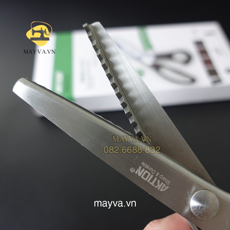 Kéo tỉa hoa răng cưa