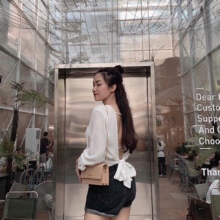 Áo hở lưng thắt nơ sang chảnh