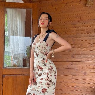ĐẦM CÚP NGỰC HOA TRẮNG