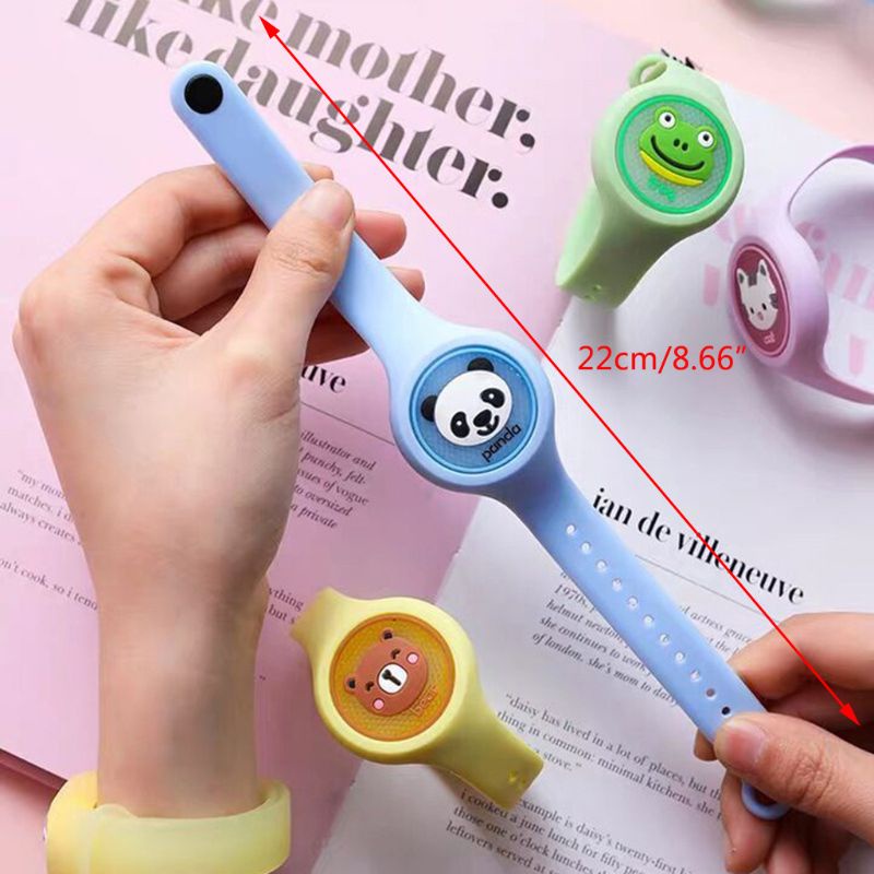 Set 3 Đồng Hồ Đeo Tay Chống Muỗi Họa Tiết Hoạt Hình Có Đèn LED Phát Sáng Cho Bé