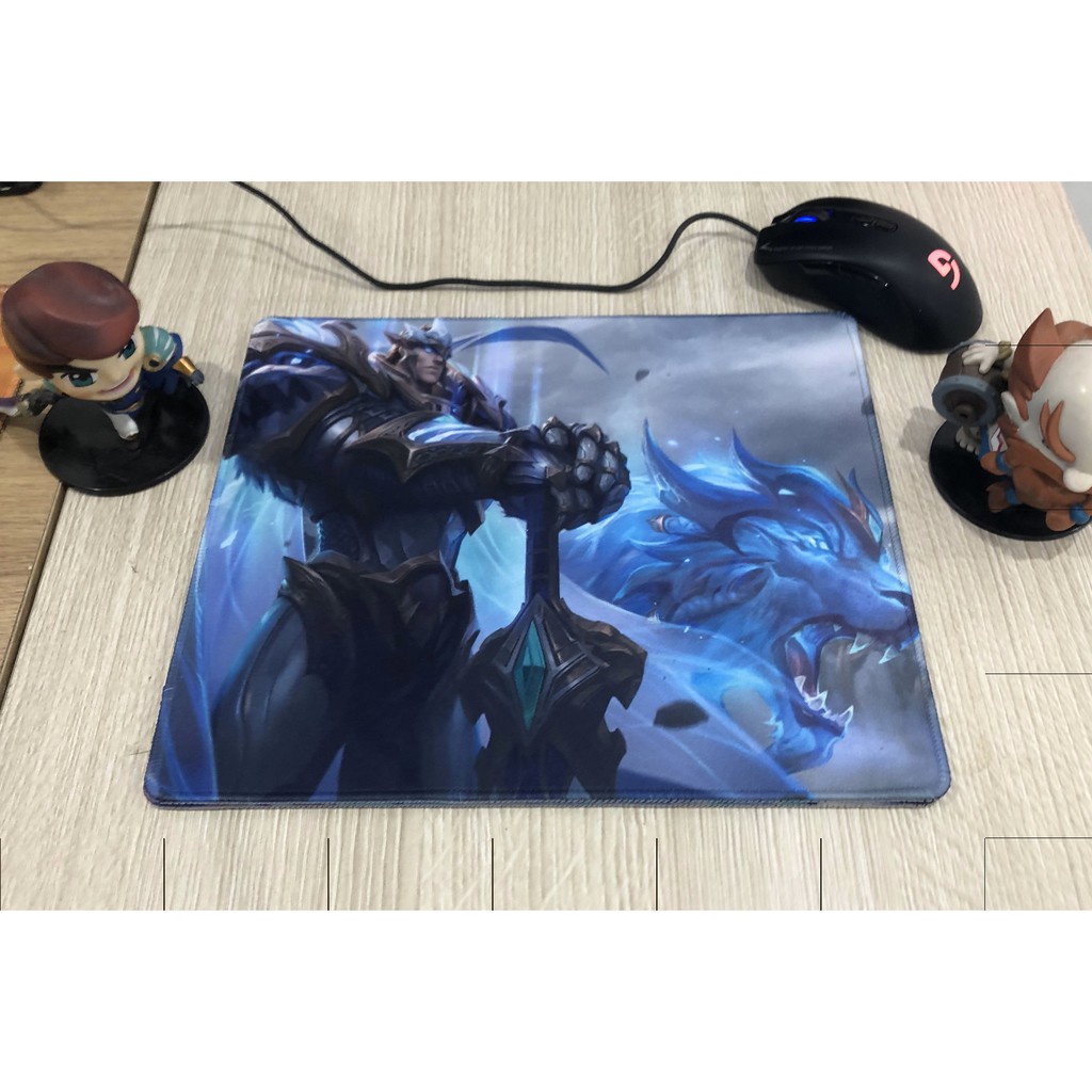 Lót chuột game Liên Minh Huyền Thoại size 26x21,30x35 đa dạng mẫu mã