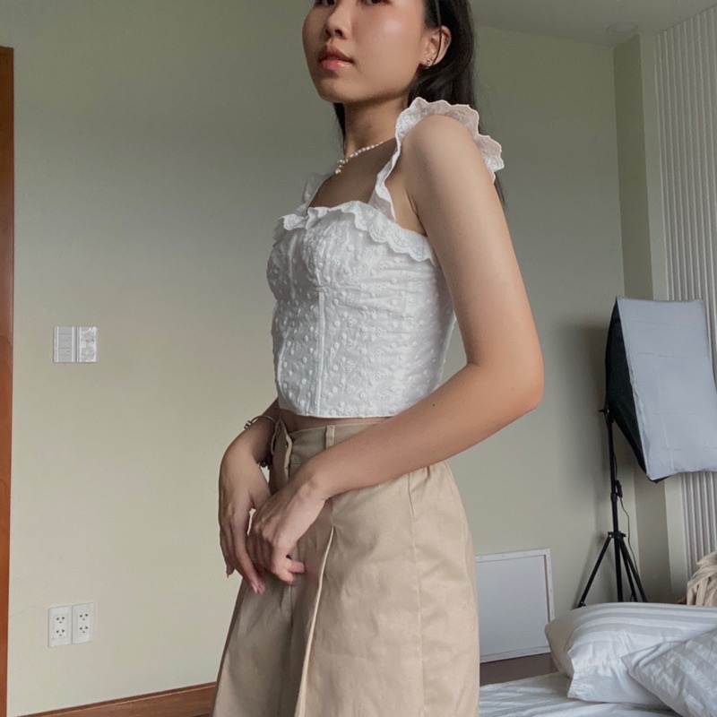 Áo croptop corset trắng ren Strappy