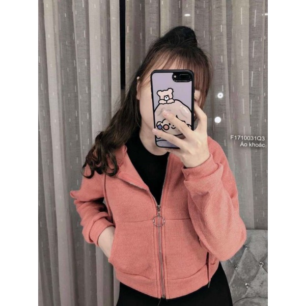 Áo khoác len tăm có nón kéo khóa phối túi trước tay dài hàng QC!Chất liệu: len tăm&lt;br&gt;Freesize dưới 55kg