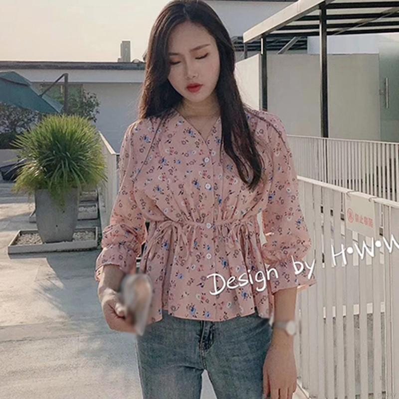 Áo tay dài cổ chữ V họa tiết hoa nhí xinh xắn trẻ trung