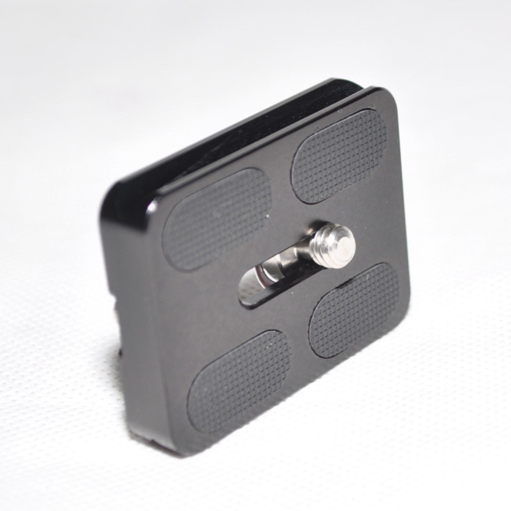 Tấm đế nhôm để gắn phụ kiện vào chân máy ảnh Benro mefoto