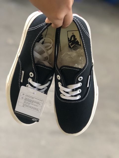 Giày thể thao vans vault classic