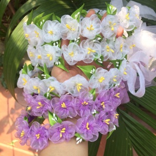 Vòng hoa đội đầu cho các nàng công chúa!