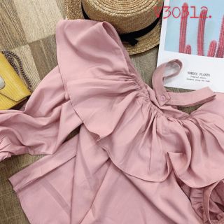 😆 Áo rớt vai dây hồng