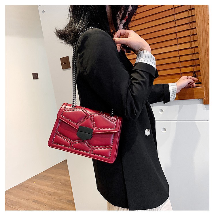 Túi xách nữ đeo chéo họa tiết khối đính đá cực chất 2021 TX19 túi đeo chéo -Chip Xinh Boutique | BigBuy360 - bigbuy360.vn