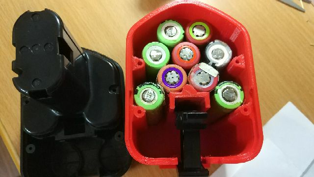 Hộp pin Hitachi 12v ngang độ lên 3s3p 9 cell 18650