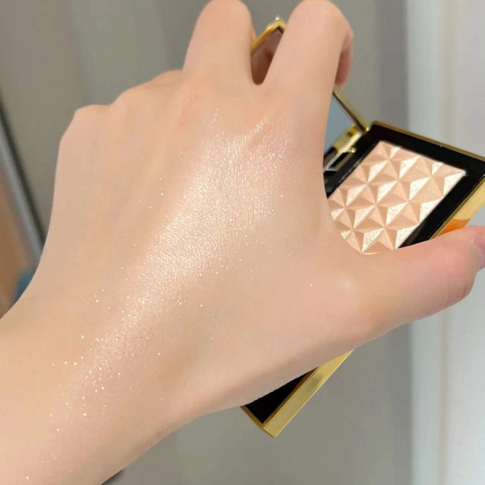 Bảng Phấn Bắt Sáng Tạo Khối Hai Màu Gừng Omega