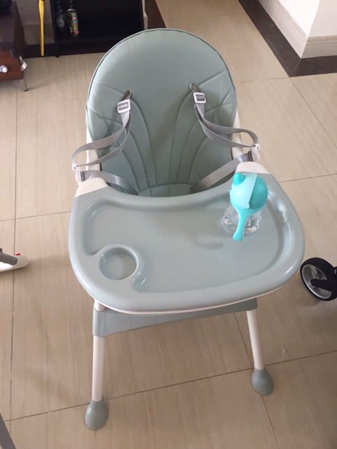 Ghế ăn dặm SKIDS umoo cho bé