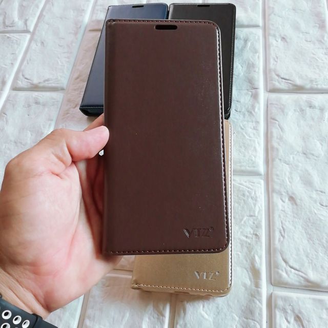 Bao da Samsung J4 + và J4 plus có ngăn để thể