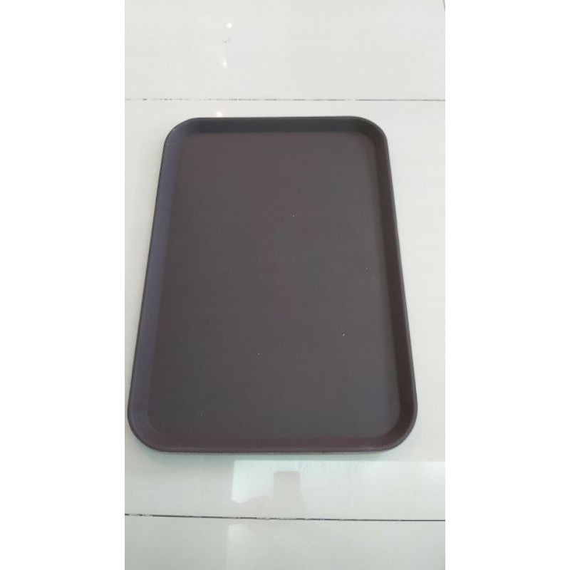 KHAY CHỐNG TRƯỢT HÌNH CHỮ NHẬT BỀ MẶT CAO SU, ĐẾ NHỰA CAO CẤP