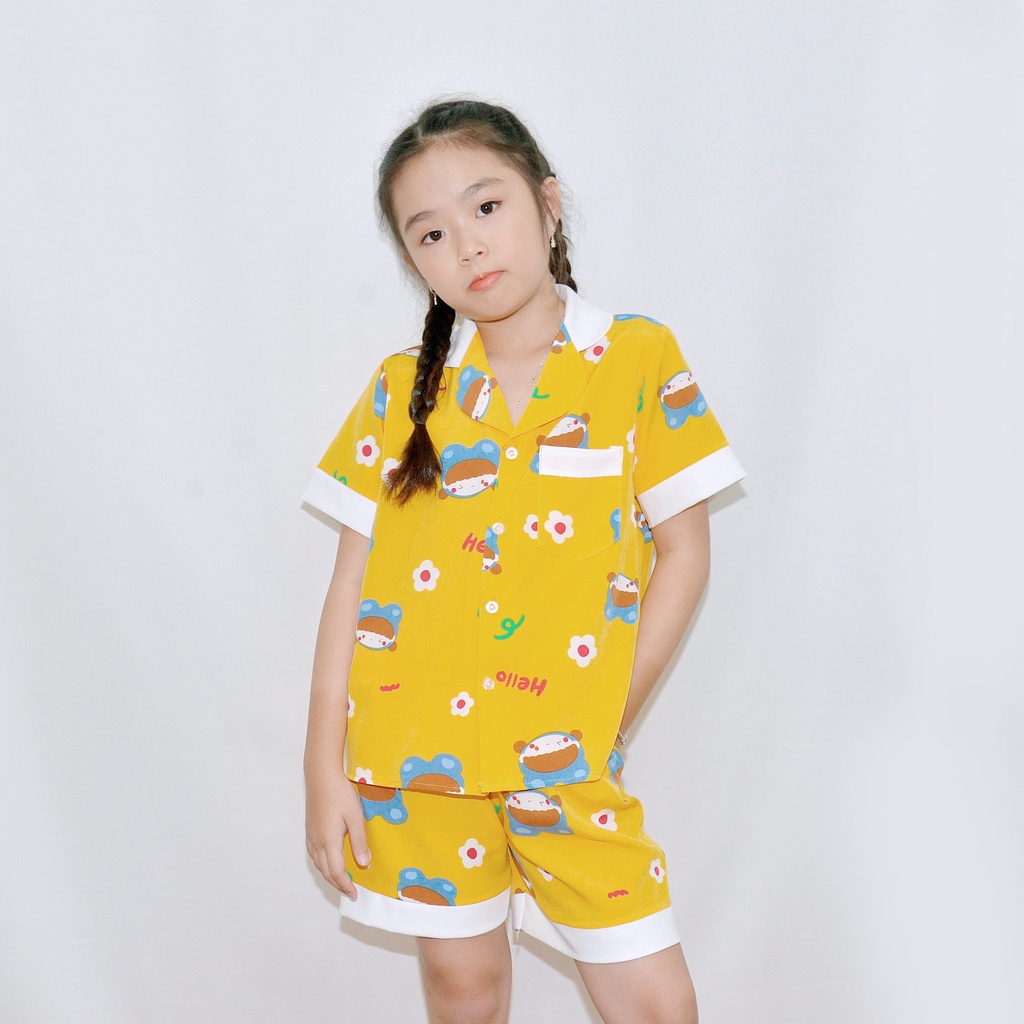 Bộ đồ ngủ pijama bé gái MÀU VÀNG HELLO PHA CỔ - Vải lụa mềm mại,nhẹ nhàng, mang lại cho bé cảm giác cực thoải máI