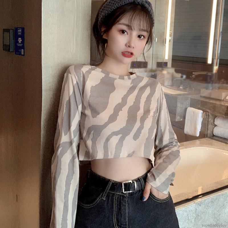 Áo croptop tay dài họa tiết vân ngựa vằn phong cách năng động và thoải mái