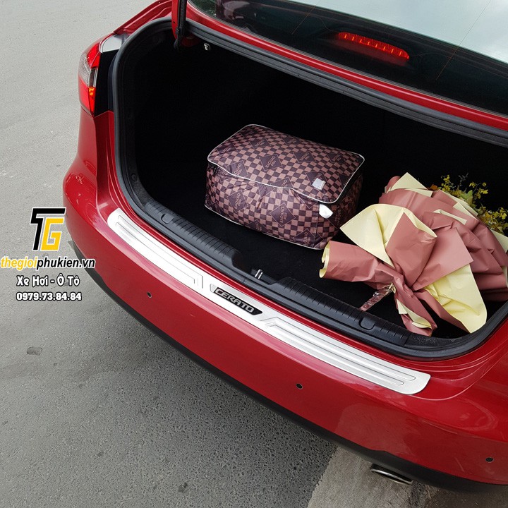 Ốp chống trầy cốp trong, ngoài xe Kia Cerato 2016- 2018 – Mẫu INOX